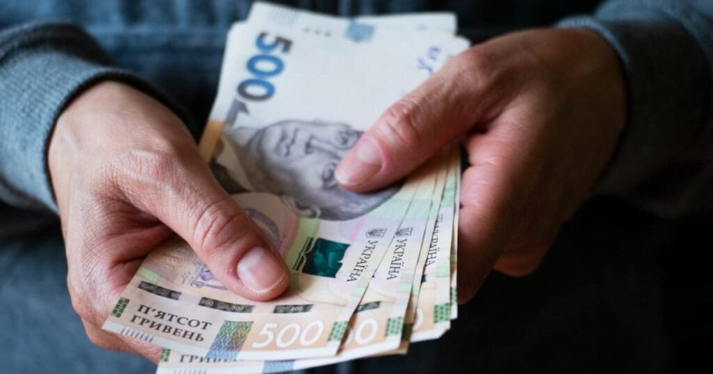 35 років стажу яка пенсія