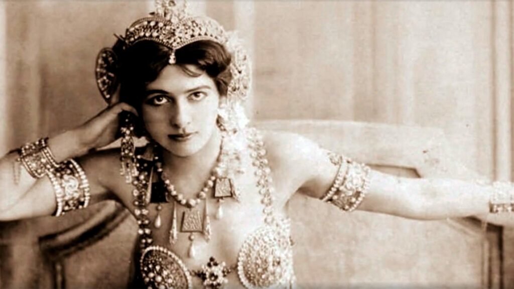 Мата Хари – загадкова шпигунка, про яку знає весь світ – повна історія Мата Хари мата хари